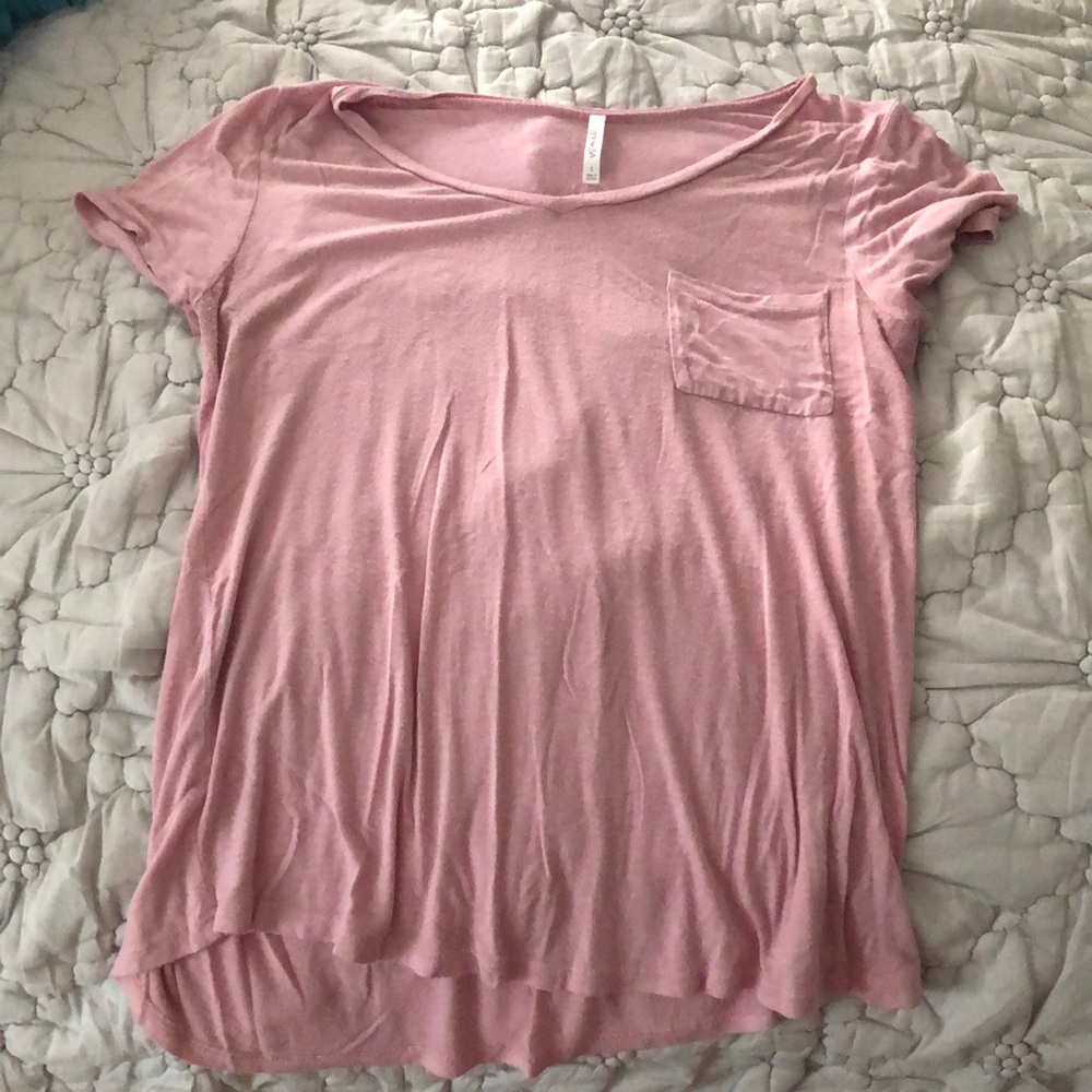soft pocket crew neck t shirt